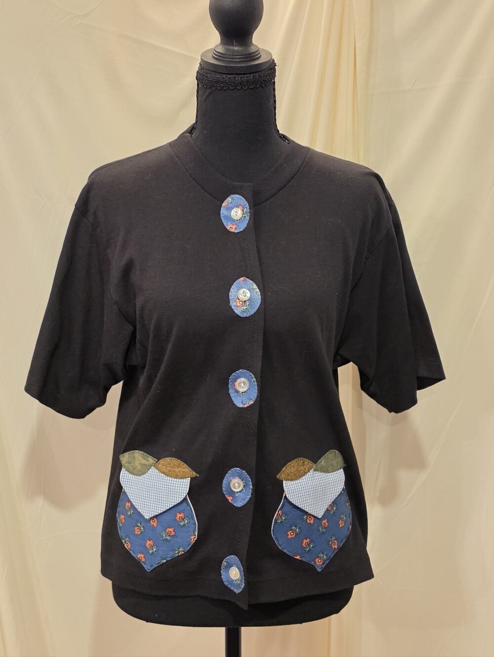 Vintage ALORE Black Cotton Cardigan Blue Floral Heart Pockets Size Medium